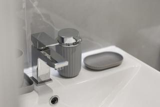 Stylish 2BR Apartment Near Beckenham Station - 5