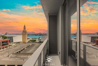 City Views with Bright 1BR Refined in 501 Miami - 0