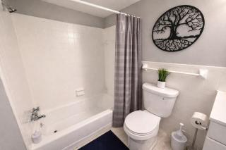 Modern 1BR King Bed Near Downtown Birmingham & UAB - 4