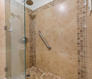 Plantation Hale Suites - 9