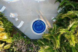 Plantation Hale Suites - 1