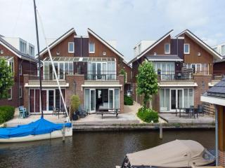 Lakefront Uitgeest Apartment for 6 - 0