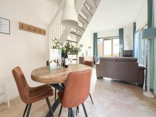 Egmond Boulevard Home with Parking - 8