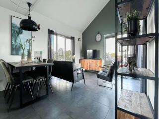 Uitgeest Modern Home Near Water - 2