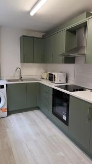 Home in Belfast for Contractors, Professionals, and Weekends - 1