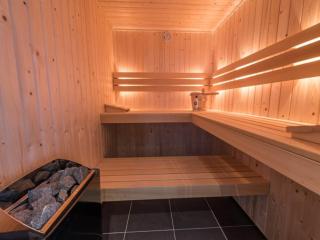 Grand Villa with Sauna & Jacuzzi - 6
