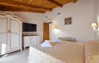 Pet Friendly Apartment In San Marco Di Castellab - 4