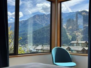 Central Queenstown Apartment - lake views, private & quiet - 3