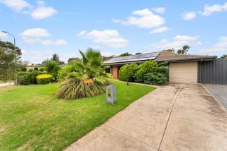 Serenity in Pooraka - 4BR - 7