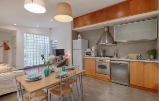 2 Bedroom Lovely Apartment In Camaiore - 6