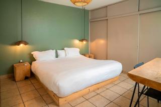 PORFIRIO 2 · Two Houses Seven Bedroom Group Retreat - 3
