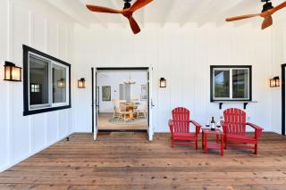 Completely Remodeled Farmhouse With Stunning Views Of Dry Creek Valley - 2