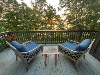 Blessing by the Lake - Lakeside Cabin-Hot Tub Wifi - 7