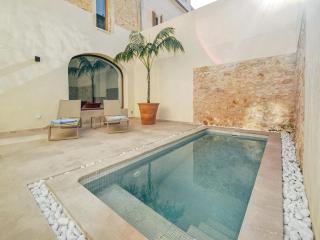 Modern Mansion in Petra with Pool - 9