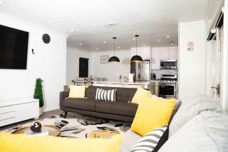 Edens Luxury 3 bed home with hot tub and grill - 6