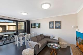 Pacific Court 10 - 6