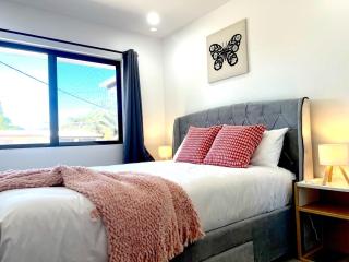 Home in Sunnybank - 1