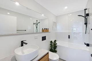 Dolphin Court Penthouse - 1