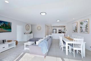 Coast Apartments 19 Roof Top Pool - 8