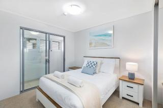 Coast Apartments 19 Roof Top Pool - 6