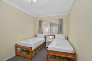 Beachside at The Entrance - 8