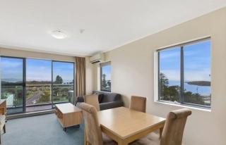 The Entrance Waterfront Apartment 525 - 0