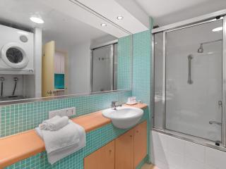 The Entrance Waterfront Apartment 401 - 1