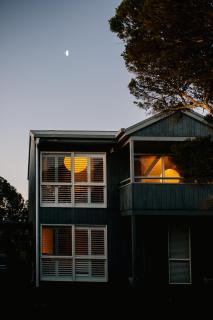 Amarela Haus - Calming Retreat within Oceans Reach - 0