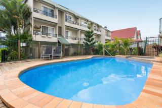 Comfortable Stay with Pool Access - 9