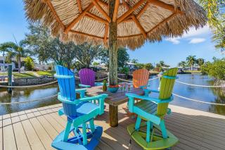 Waterfront Fun with Pool, Hot Tub, Dock & Gulf Access Getaway - Villa South Cape - Roelens - 7