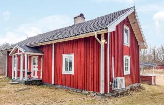 1 Bedroom Beautiful Home In Svinaberga - 1