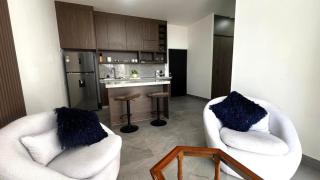 Modern Suite with a View, Near Expo and Malls - 5