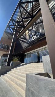 Modern Suite with a View, Near Expo and Malls - 9