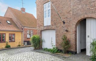 5 Bedroom Beautiful Apartment In Rønne - 8