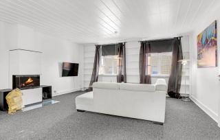 5 Bedroom Beautiful Apartment In Rønne - 7