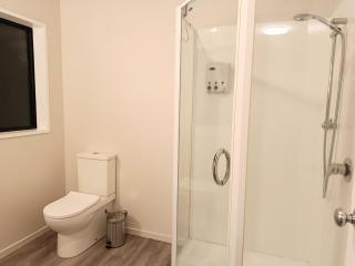 Cambridge Spacious 2 Wing Private Retreat - 1