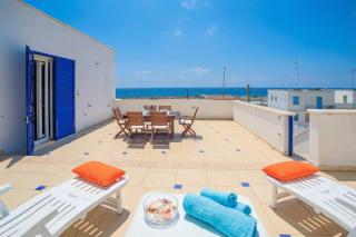 Penthouse Azzurra Sea View Near Beach - Happy Rentals - 0