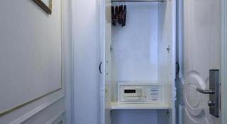 GreenTree Saigon Dong Du Hotel - 5