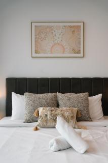 2B2B High Floor Apt with RiverView & Parking - 7