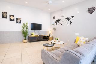 High-Floor Seaview Modern Suite 2BR Condo Next to Gurney & Georgetown Mansion one 26 - 8