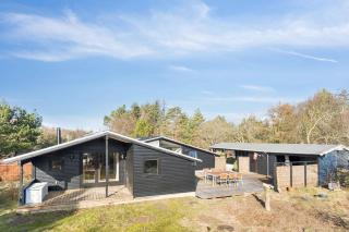 Renovated Holiday Home Near Beach And Town - 8