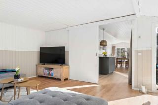 Renovated Holiday Home Near Beach And Town - 5