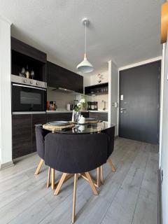 Departamento Suite moderno confortable y con ubicación privilegiada de la ciudad cercano a Palacio De La Moneda y los lugares turisticos de Santiago CON AIRE ACONDICIONADO - 6