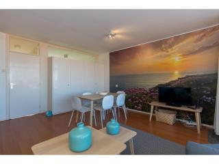 Romantic Coastal Retreat with Scenic Balcony - 2