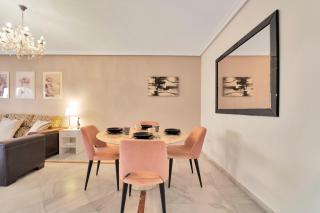 Apartamento con enorme terraza en complejo con piscina en Nueva Andalucía - Lorcrimar - 8