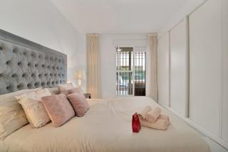 Apartamento con enorme terraza en complejo con piscina en Nueva Andalucía - Lorcrimar - 5