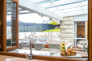 Sorrento Beauty with Sparkling pool - 3