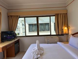 Baan Smile - Patong Beach - 1