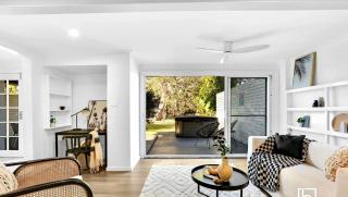 Natuna Lakeside Retreat - Budgewoi - 1