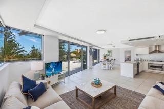 Coast Luxury Apartments 17 - 8